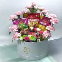 Floral N Savoury Diwali Hamper