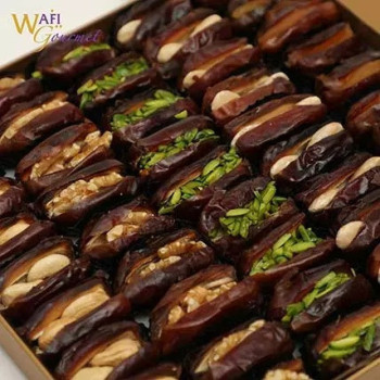 Box of Assorted Khudri Dates with Dry Nuts Fillings Gift by Wafi Gourmet 865g
