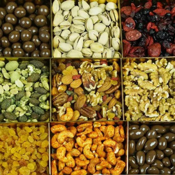 Premium Nuts n Berries Collection Box