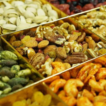 Premium Nuts n Berries Collection Box