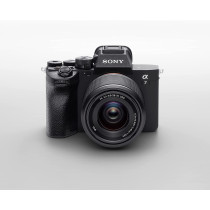 Sony Alpha 7 Iv Full-Frame Mirrorless Interchangeable Lens Camera, 33 Mega Pixel Full-Frame Back-Illuminated Exmor R Cmos Image Sensor, Ilce-7M4K, With 28-70Mm Zoom Lens