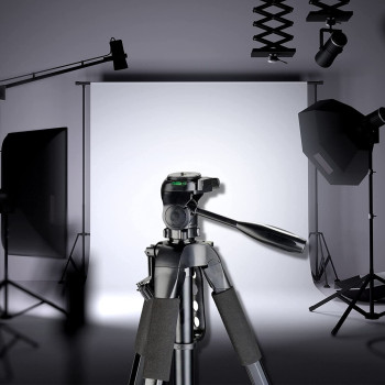 GOSMART TR682AN Portable Aluminum Professional 3-Way Pan/Tilt Head Tripod with Bag, For DSLR And Camcorder Camera, Black