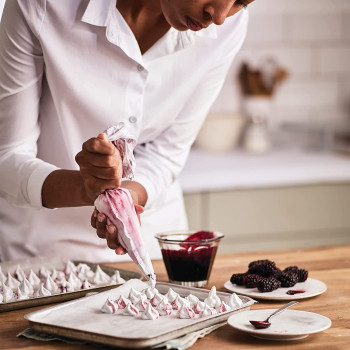 Kenwood Hand Mixer (Electric Whisk) 300W with 5 Speeds + Turbo Button, Twin Stainless Steel Kneader and Beater for Mixing, Whipping, Whisking, Kneading HMP20.000WH White