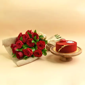 FNP 12 Valentines Red Roses Bouquet and Cake