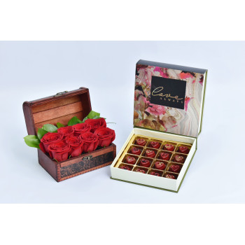 FNP 16 Pcs Premium Heart Chocolates with Roses in Box