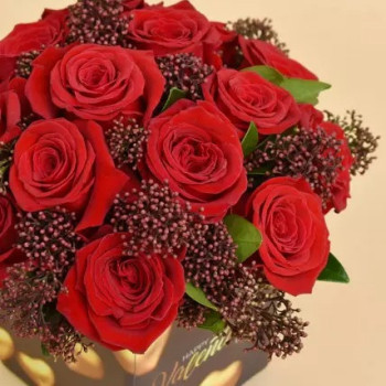 Valentines Day Roses Vase