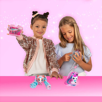 VIP Pets Mini Fans | Surprise Collectable Mini dog Doll with extra-long Hair & comb, magic rainbow water reveal - Surprise toys & Hair Reveal Doll for kids +3 Years
