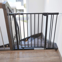 Hauck Close N Stop with 21 cm Extension, 96 - 101 cm, Safety Gate - Charcoal