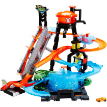 Hot Wheels Color Shifters Ultimate Gator Car Wash Playset, Car Wash and Giant Gator FTB67
