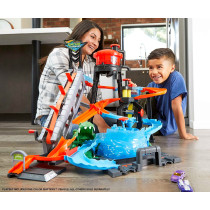 Hot Wheels Color Shifters Ultimate Gator Car Wash Playset, Car Wash and Giant Gator FTB67