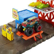 Hot Wheels Monster Trucks Blast Station Playset with HW Demo Derby & Crushable Cars