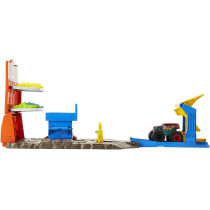 Hot Wheels Monster Trucks Blast Station Playset with HW Demo Derby & Crushable Cars