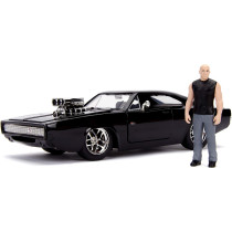 Jada Toys Fast & Furious 1970 Dodge Charger Street, 1:24 W/ Figurine Dominic Toretto