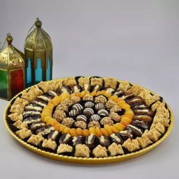 fnp Royal Ramadan Dates and Sweets Platter