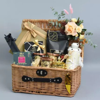fnp Premium Gift Basket for Ramadan
