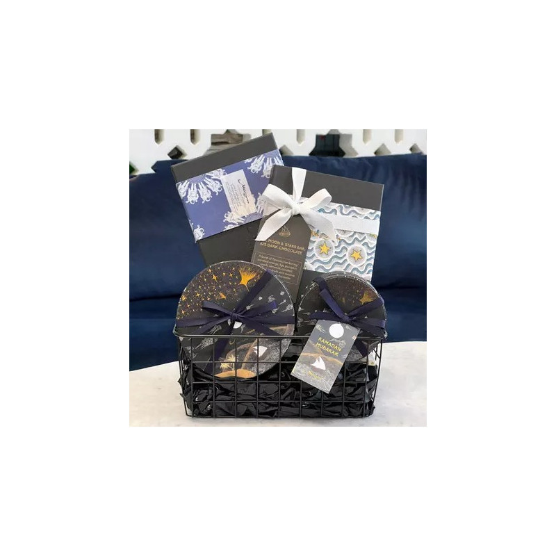 fnp By The Stars Ramadan Favourites Hamper