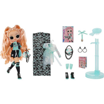 L.O.L. Surprise! 579793EUc Lol Surprise Omg Sports Fashion Doll Kicks Babe-Football Super Star Includes 20 Surprises & Accessories-Collectable-Suitable For Kids From 4 Years
