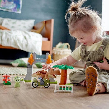 LEGO 10939 DUPLO Jurassic World T. rex and Triceratops Dinosaur Breakout Toy for Boys & Girls Age 2, New 2021