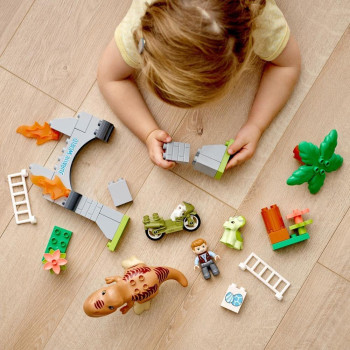 LEGO 10939 DUPLO Jurassic World T. rex and Triceratops Dinosaur Breakout Toy for Boys & Girls Age 2, New 2021