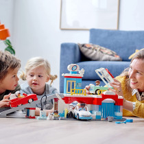 LEGO 10948 Duplo Car Park And Wash Set, Toy For Toddlers 2 + Years Old With Garage, Petrol Station & PUSh Along Car, New 2021