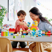 LEGO 10958 DUPLO Classic Creative Birthday Party Set with Deluxe Cake & Numbers for Toddlers 1 .5 Years Old