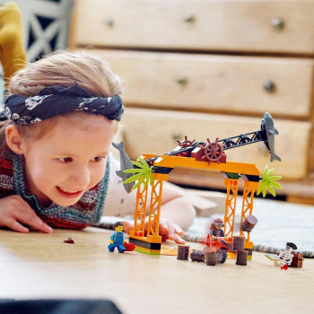 LEGO City The Shark Attack Stunt Challenge 60342 Playset, Multicolor