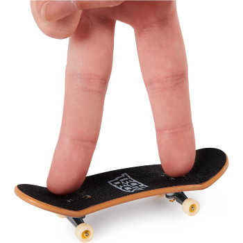 Tech Deck -- 96mm Fingerboards -- 4-Pack (Styles Vary), Kids Christmas Toy Gifts for Boys and Girls Ages 6 and up