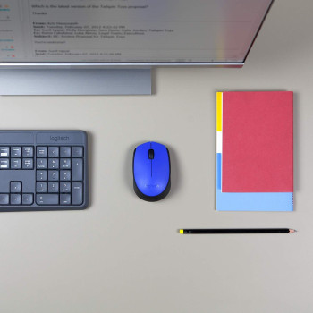 Logitech M171 Wireless Mouse, 2.4 GHz with USB Nano Receiver, Optical Tracking, 12-Months Battery Life, Ambidextrous, PC/Mac/Laptop - Blue (910-004656)