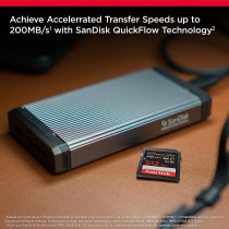 SanDisk 512GB Extreme PRO SDXC card + RescuePRO Deluxe, up to 200MB/s, UHS I, Class 10, U3, V30 SDSDXXD 512G GN4IN, Black