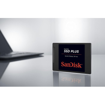 SanDisk SSD Plus interne SSD Festplatte 1 TB (schnelleres Hoch-, Herunterfahren und Laden, Lesegeschwindigkeit 535 MB/s, Schreibgeschwindigkeit 450 MB/s, stoŸfest)