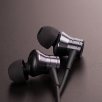1More E1009 Piston Fit Wired Earphone With Noise Isolation Durable In-Ear Headphone Pure Sound Deep Bass Phone Control With Mic 3.5Mm Jack - Black