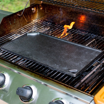 Lodge 42.55 X 24.13 Cm / 16.75 X 9.5 Inch Pre-Seasoned Cast Iron Rectangular Reversible Grill/Griddle, Black