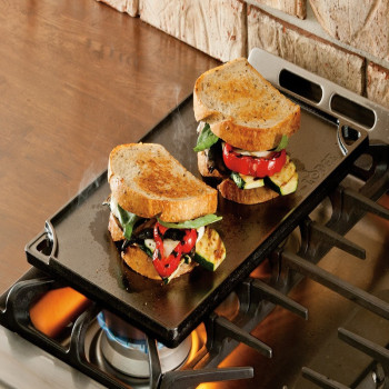 Lodge 42.55 X 24.13 Cm / 16.75 X 9.5 Inch Pre-Seasoned Cast Iron Rectangular Reversible Grill/Griddle, Black