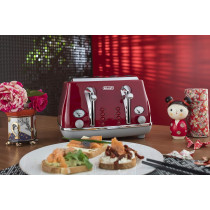 De'Longhi Icona Capitals Red Vintage Style 4 Slice Toaster, 6 Browning Levels, 4 Extra Wide Bread Slots, Defrost and Reheat Functions, Removable Crumb Tray, CTOC4003R