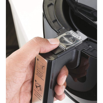 Black & Decker Aerofry Air Fryer 4L, 1500W, Black/Gold - AF300-B5