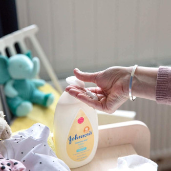Johnson's Baby Head-To-Toe Lotion 16.9 Oz Pump (500 ML)