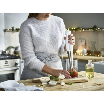 Kenwood Hand Blender 600W With 500Ml Chopper, 500Ml Beaker, Whisk, Stainless Steel Wand, Triblade Technology Hdp109Wg White, 1 Year Warranty