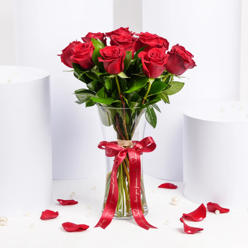 fnp 12 Roses Affection Arrangement
