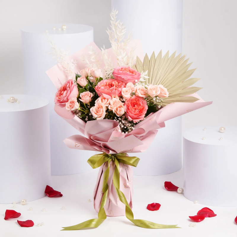fnp Cuddles of Love Roses Bouquet