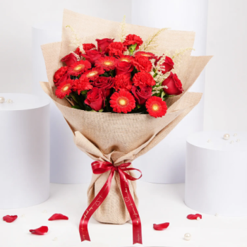 fnp Intimate Red Flowers Bouquet