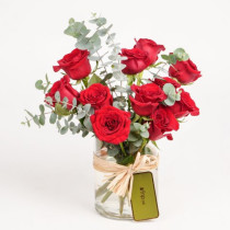 fnp Roses in a Vase