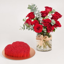 fnp Heart Chocolate Cake with Red Roses in Vase