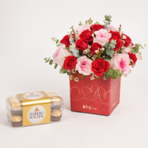 fnp Valentines Special Red and Pink Rosesin Vase with Ferrero Rocher Chocolate