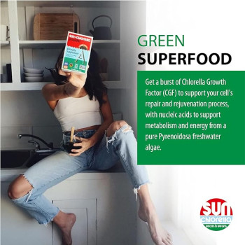 Sun Chlorella 200 mg Green Algae Superfood Supplement - Pulverized Cell Wall - Chlorophyll, CGF, Active B12, Iron, Protein - Non-GMO - 300 Tablets
