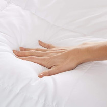 Deep Sleep White Stripe Microfiber Quilt 85 Gsm White (Full - W 200 x L 200)