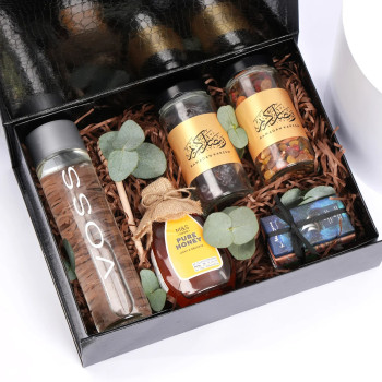 Ramadan Mubarak Gift Box