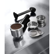 De'Longhi Dedica Style Pump Espresso Machine, Red - EC685.R - International Version