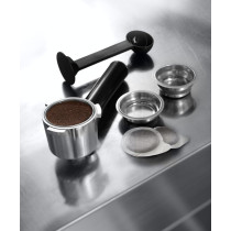 De'Longhi Dedica Pump Espresso Manual Coffee Machine Cappuccino, Latte Macchiato With Milk Frother Thermo Block Heating System For Accurate Temperature Easy To Clean EC685.W (White)