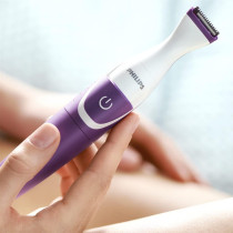 Philips Bikini Genie BRT383/15 - Handy Bikini Trimmer For T, Shaving And Styling The Bikini Zone With Comb Attachments And Shaving Heads - For Effortless Hair Removal