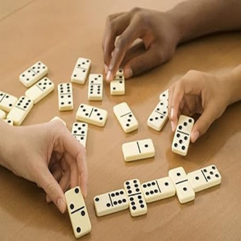 Pack Of 28 Dominoes Set With Tin Case